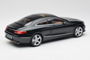 Mercedes S-Class Coupe C217 Smaragd Vert Métallisé Norev 1:18 B66961244 Métal Moulé — image 3 sur 8