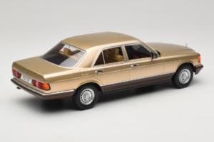 Mercedes S-Class W126 Metallic Beige MCG 1:18 MCG18548 Métal Moulé — image 2 sur 6