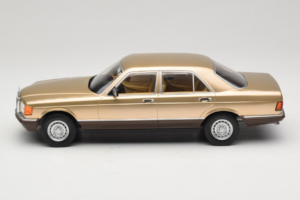 Mercedes S-Class W126 Metallic Beige MCG 1:18 MCG18548 Métal Moulé — image 3 sur 6