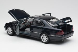 Mercedes S-Class W220 Bleu Maisto 1:18 56051 Métal Moulé — image 5 sur 8