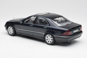 Mercedes S-Class W220 Bleu Maisto 1:18 56051 Métal Moulé — image 7 sur 8