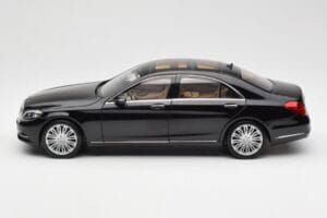 Mercedes S-Class W222 Noir Metallic Norev 1:18 183480 Métal Moulé — image 4 sur 8