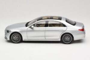Mercedes S-Class W223 AMG Line Brilliant Silver Norev 1:18 183805 Métal Moulé — image 4 sur 8