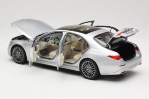 Mercedes S-Class W223 AMG Line Brilliant Silver Norev 1:18 183805 Métal Moulé — image 5 sur 8