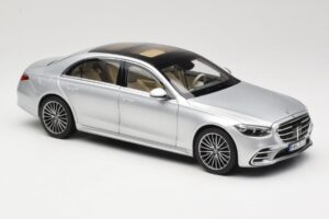 Mercedes S-Class W223 AMG Line Brilliant Silver Norev 1:18 183805 Métal Moulé — image 6 sur 8