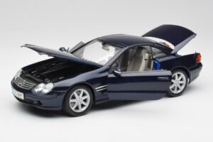 Mercedes SL 500 R230 Bleu Maisto 1:18 B66962126 Métal Moulé — image 2 sur 8