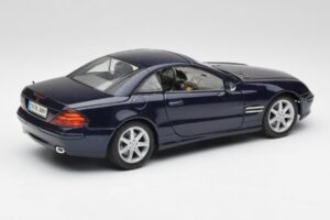 Mercedes SL 500 R230 Bleu Maisto 1:18 B66962126 Métal Moulé — image 3 sur 8