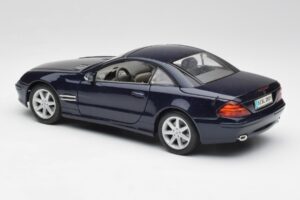 Mercedes SL 500 R230 Bleu Maisto 1:18 B66962126 Métal Moulé — image 7 sur 8