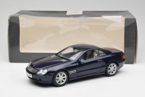 Mercedes SL 500 R230 Bleu Maisto 1:18 B66962126 Métal Moulé — image 8 sur 8