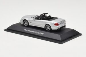 Mercedes SL 65 AMG R230 Argent Minichamps 1:43 B66960601 Métal Moulé — image 3 sur 4