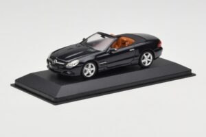 Mercedes SL R230 Noir Minichamps 1:43 B66961922 Métal Moulé — image 2 sur 4