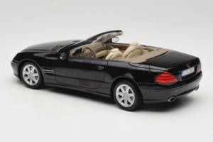 Mercedes SL R129 Noir Minichamps 1:18 B66962171 Métal Moulé — image 9 sur 11