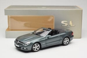 Mercedes SL R230 Amiant Green Minichamps 1:18 B66962389 Métal Moulé — image 8 sur 8