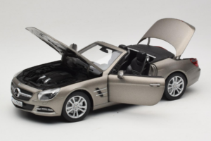 Mercedes SL500 R231 Dark Grey Matt Norev 1:18 183590 Métal Moulé — image 2 sur 9