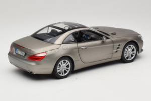 Mercedes SL500 R231 Dark Grey Matt Norev 1:18 183590 Métal Moulé — image 4 sur 9