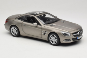 Mercedes SL500 R231 Dark Grey Matt Norev 1:18 183590 Métal Moulé — image 7 sur 9