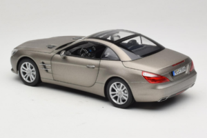 Mercedes SL500 R231 Dark Grey Matt Norev 1:18 183590 Métal Moulé — image 8 sur 9