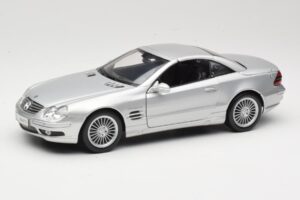 Mercedes SL55 AMG R230 Argent Maisto 1:18 36894 Métal Moulé