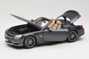 Mercedes SL65 AMG Black Series R230 Matte Black Maisto 1:18 36198 Métal Moulé — image 2 sur 8