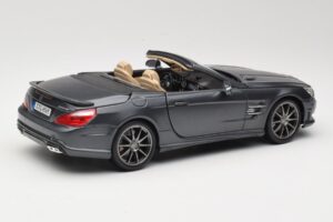 Mercedes SL65 AMG Black Series R230 Matte Black Maisto 1:18 36198 Métal Moulé — image 3 sur 8