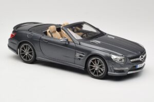 Mercedes SL65 AMG Black Series R230 Matte Black Maisto 1:18 36198 Métal Moulé — image 6 sur 8