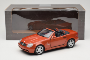Mercedes SLK R170 230 AMG Orange Metallic Minichamps 1:18 B66005227 Métal Moulé — image 9 sur 9