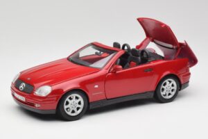 Mercedes SLK 230 R170 Rouge Maisto 1:18 56023 Métal Moulé — image 2 sur 9