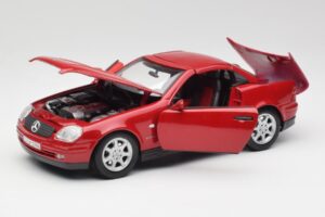 Mercedes SLK 230 R170 Rouge Maisto 1:18 56023 Métal Moulé — image 3 sur 9