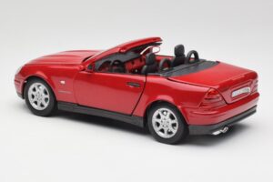 Mercedes SLK 230 R170 Rouge Maisto 1:18 56023 Métal Moulé — image 8 sur 9