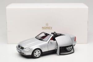 Mercedes SLK R170 Brilliant Silver Norev 1:18 183020 Métal Moulé — image 9 sur 9