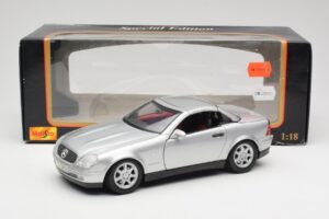 Mercedes SLK R170 Roadster Argent Maisto 1:18 31674 Métal Moulé — image 2 sur 9