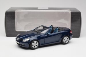 Mercedes SLK R171 Bleu Maisto 1:18 B66962190 Métal Moulé — image 8 sur 8