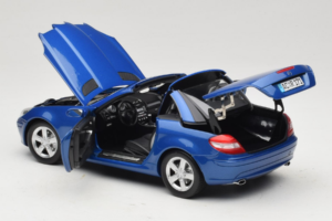 Mercedes SLK R171 Blue Metallic Minichamps 1:18 100033131 Métal Moulé — image 6 sur 11