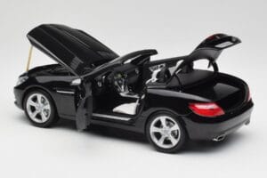 Mercedes SLK R172 Magnetite Noir Minichamps 1:18 B66960514 Métal Moulé — image 5 sur 8