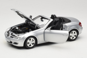 Mercedes SLK R171 Argent Minichamps 1:18 B66962318 Métal Moulé — image 2 sur 9