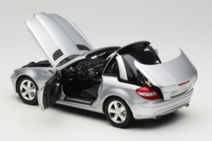 Mercedes SLK R171 Argent Minichamps 1:18 B66962318 Métal Moulé — image 6 sur 9
