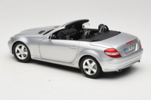 Mercedes SLK R171 Argent Minichamps 1:18 B66962318 Métal Moulé — image 8 sur 9