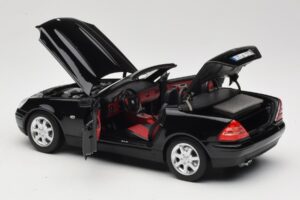 Mercedes SLK200 R170 Noir Norev 1:18 B66040714 Métal Moulé — image 6 sur 9