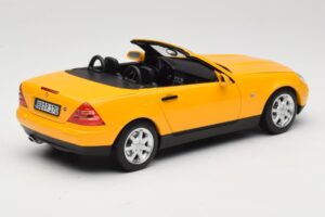 Mercedes SLK200 R170 Jaune Norev 1:18 B66040713 Métal Moulé — image 4 sur 9