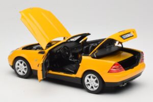 Mercedes SLK200 R170 Jaune Norev 1:18 B66040713 Métal Moulé — image 6 sur 9