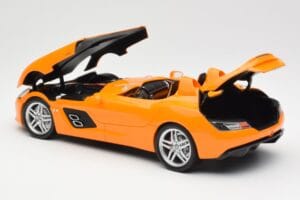 Mercedes SLR McLaren C199 Stirling Moss AMG Solarbeam Metallic Minichamps 1:18 100038400 Métal Moulé — image 5 sur 8