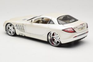 Mercedes SLR McLaren C199 Blanc Maisto 1:18 31068 Métal Moulé — image 7 sur 8