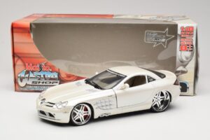 Mercedes SLR McLaren C199 Blanc Maisto 1:18 31068 Métal Moulé — image 8 sur 8