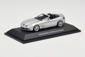Mercedes SLR McLaren Roadster Crystal Laurit Silver Minichamps 1:43 B66961005 Métal Moulé — image 2 sur 4