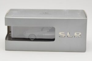 Mercedes SLR McLaren Roadster Crystal Laurit Silver Minichamps 1:43 B66961005 Métal Moulé — image 4 sur 4