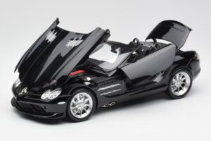 Mercedes SLR McLaren Roadster R199 Crystal Galaxit Noir Minichamps 1:18 B66961004 Métal Moulé — image 2 sur 8