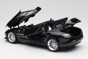 Mercedes SLR McLaren Roadster R199 Crystal Galaxit Noir Minichamps 1:18 B66961004 Métal Moulé — image 5 sur 8