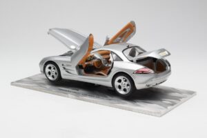 Mercedes SLR Vision Argent Édition Limitée Avec Socle en Aluminium Bburago 1:18 B66962102 Métal Moulé — image 5 sur 8