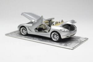 Mercedes SLR Vision Roadster Liquid Argent Maisto 1:18 B66963208 Métal Moulé — image 5 sur 8