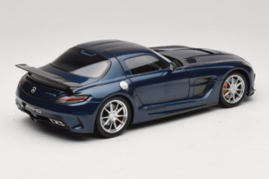 Mercedes SLS AMG Black Series Daytona Blue Metallic Minichamps 1:18 110033026 Métal Moulé — image 3 sur 8